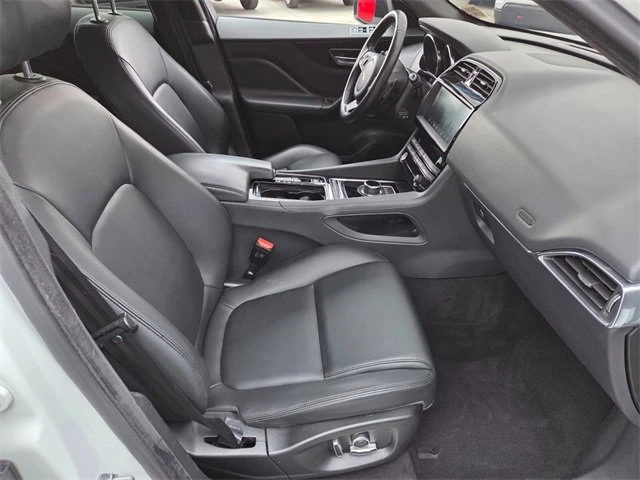 2020 Jaguar F-Pace - Image 15 of 20