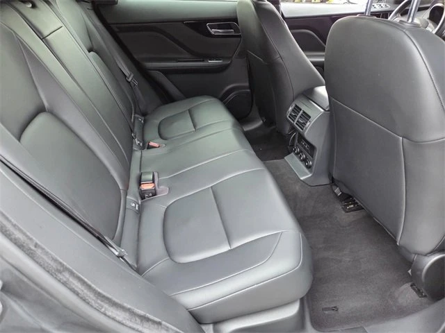 2020 Jaguar F-Pace - Image 14 of 20
