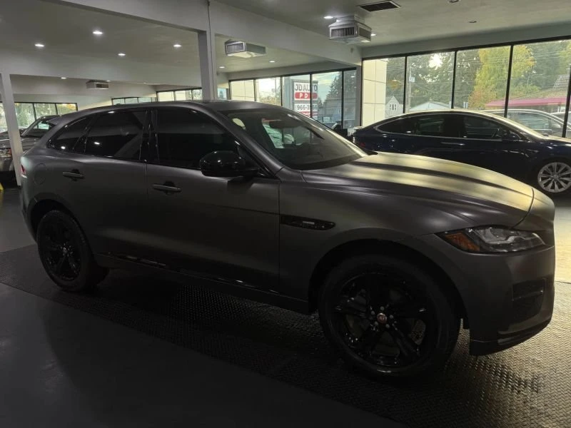 2020 Jaguar F-Pace - Image 9 of 18