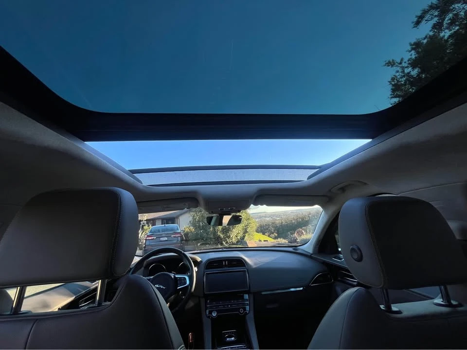2020 Jaguar F-Pace - Image 9 of 15