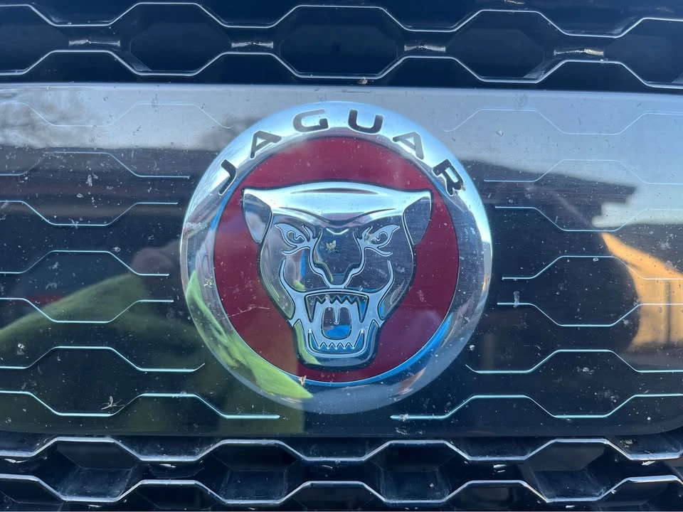 2020 Jaguar F-Pace - Image 5 of 15