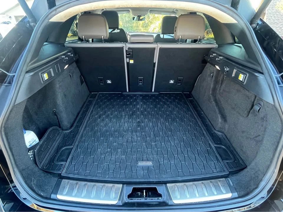 2020 Jaguar F-Pace - Image 11 of 15