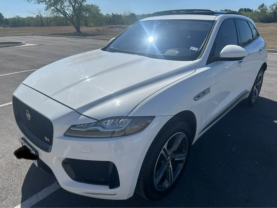 2020 Jaguar F-Pace - Image 3 of 16