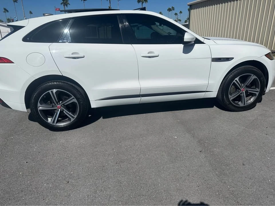 2020 Jaguar F-Pace - Image 5 of 16