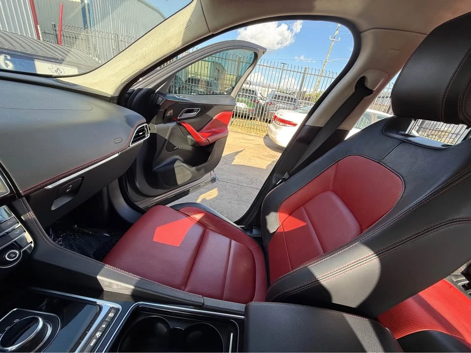 2020 Jaguar F-Pace - Image 10 of 15