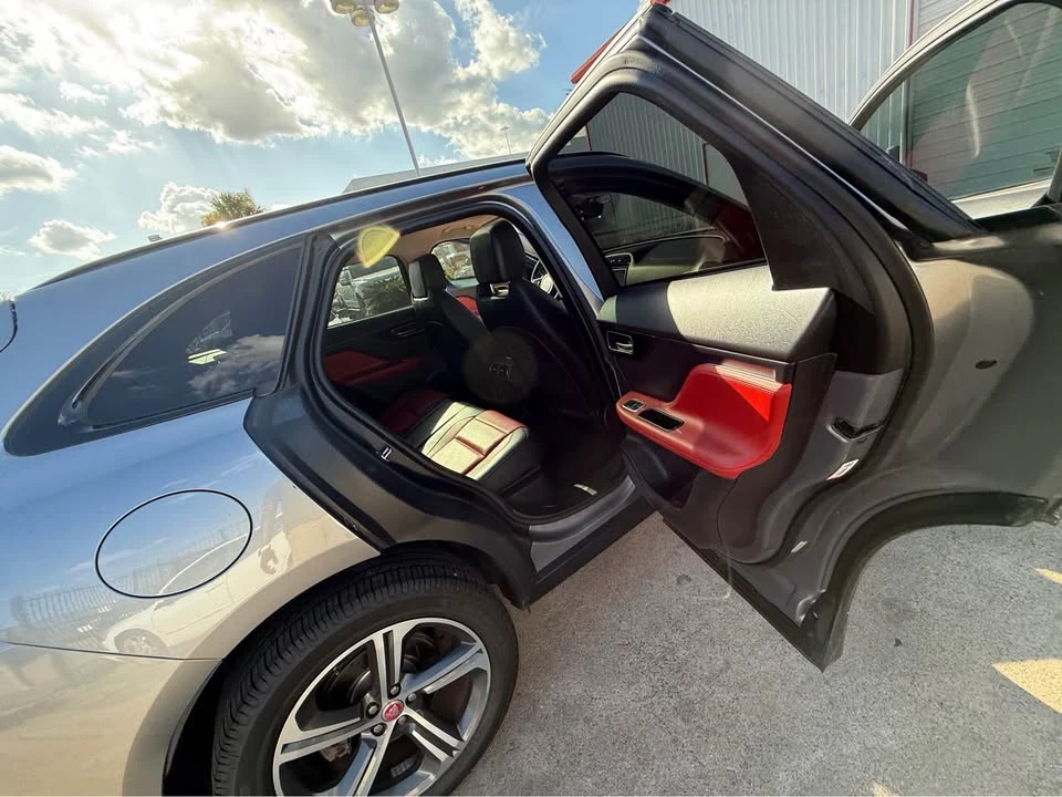 2020 Jaguar F-Pace - Image 2 of 15