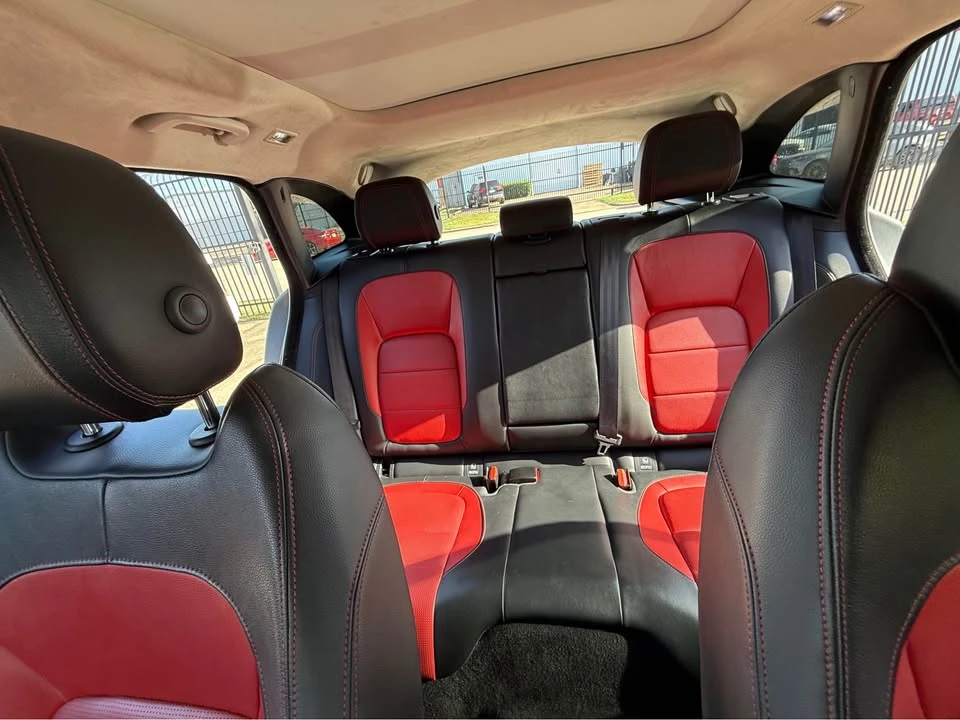 2020 Jaguar F-Pace - Image 9 of 15