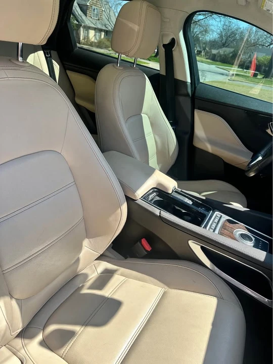 2020 Jaguar F-Pace - Image 4 of 8