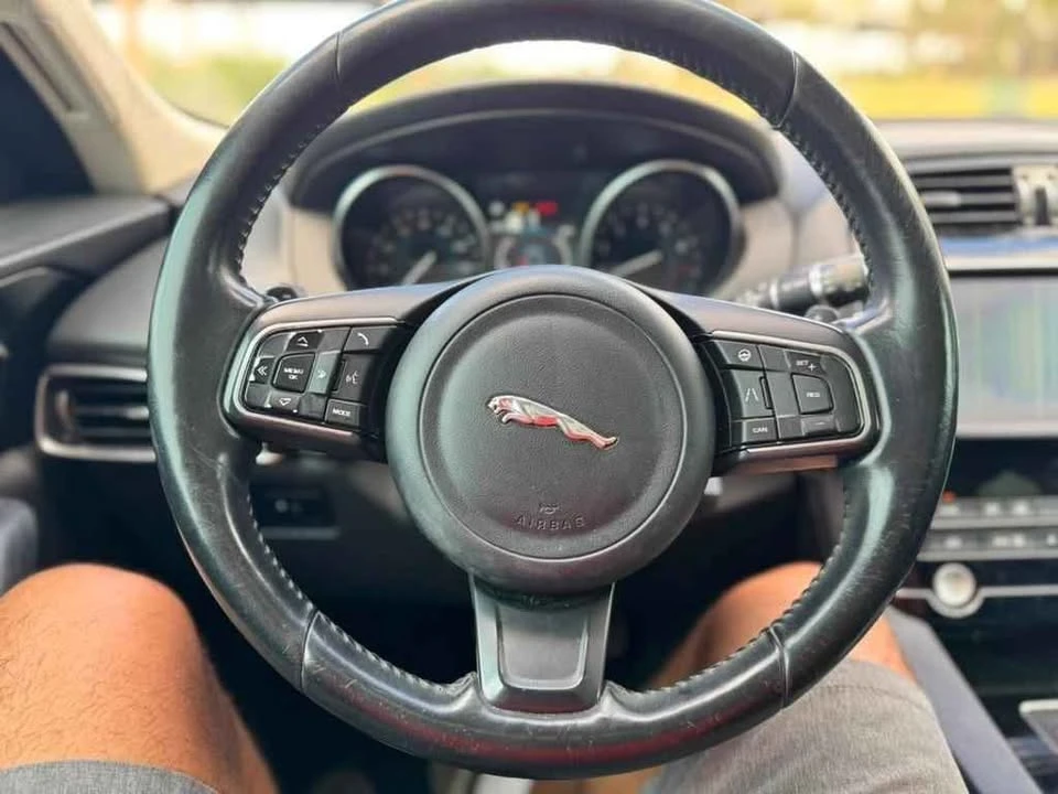 2020 Jaguar F-Pace - Image 12 of 13