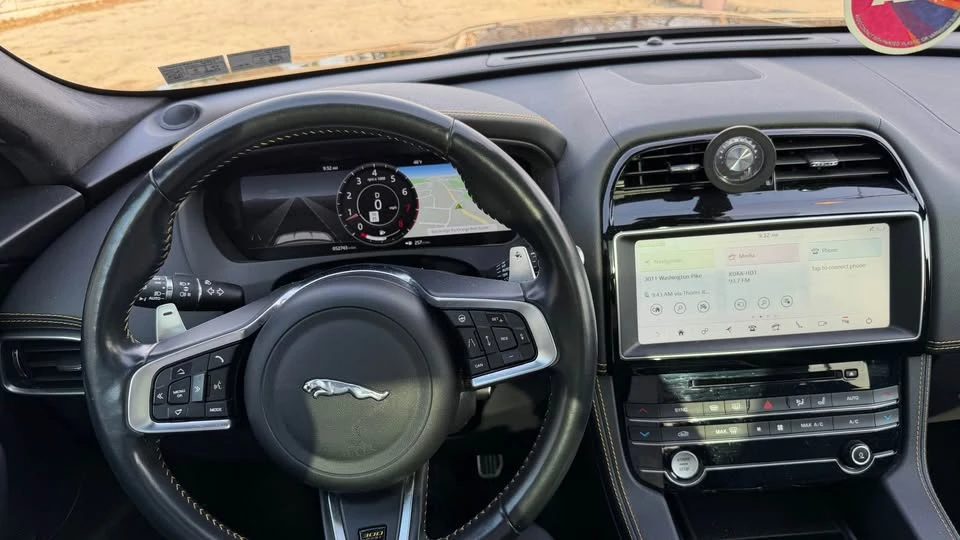 2020 Jaguar F-Pace - Image 8 of 14