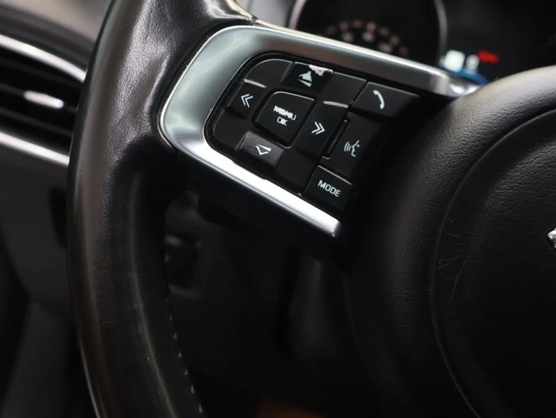 2020 Jaguar F-Pace - Image 18 of 19