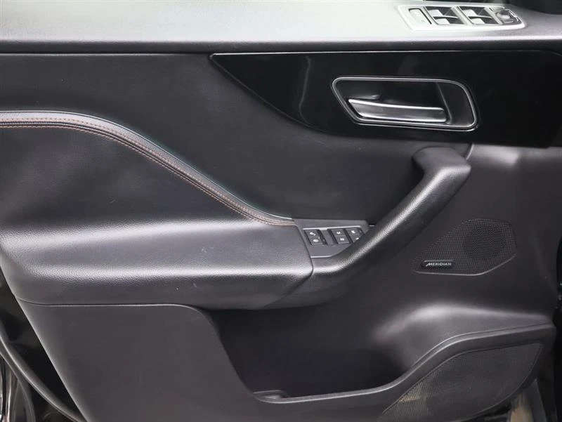 2020 Jaguar F-Pace - Image 14 of 19