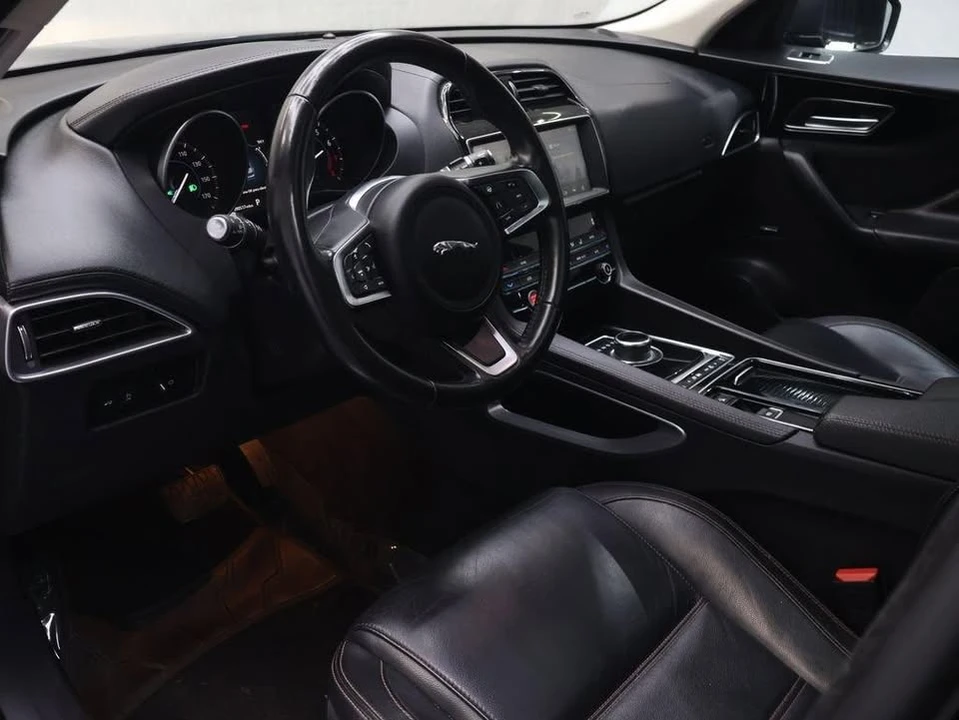 2020 Jaguar F-Pace - Image 14 of 19