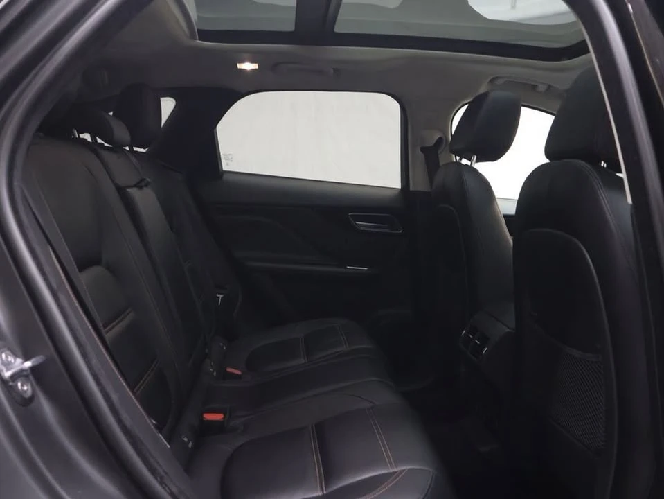 2020 Jaguar F-Pace - Image 10 of 19