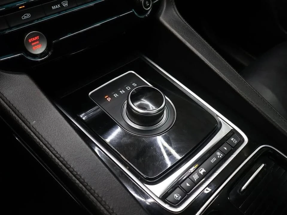 2020 Jaguar F-Pace - Image 19 of 19
