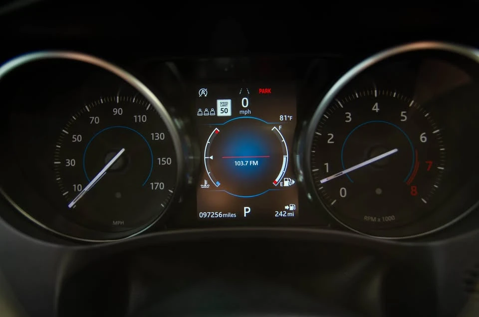 2020 Jaguar F-Pace - Image 13 of 14
