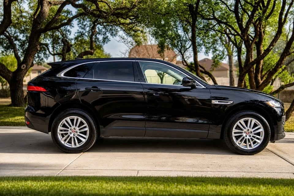 2020 Jaguar F-Pace - Image 8 of 14