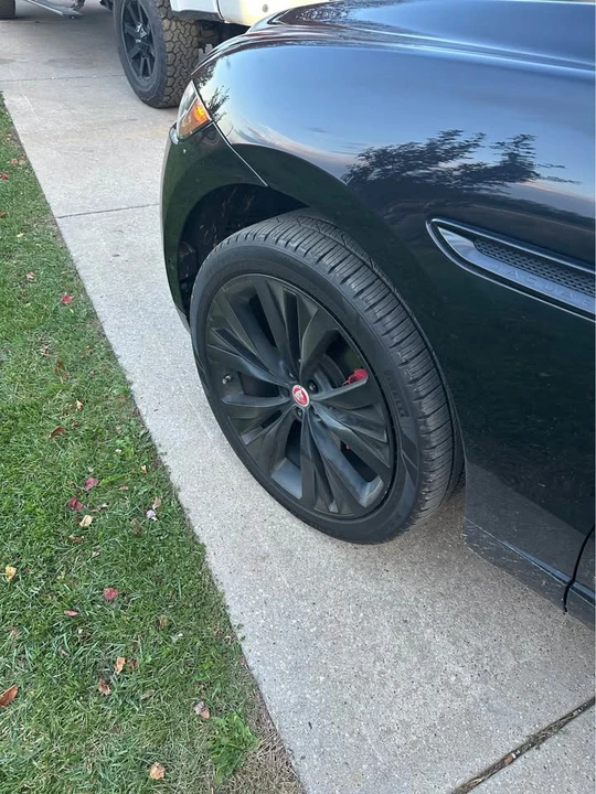 2020 Jaguar F-Pace - Image 5 of 20