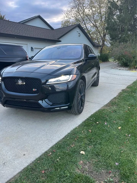 2020 Jaguar F-Pace - Image 6 of 20