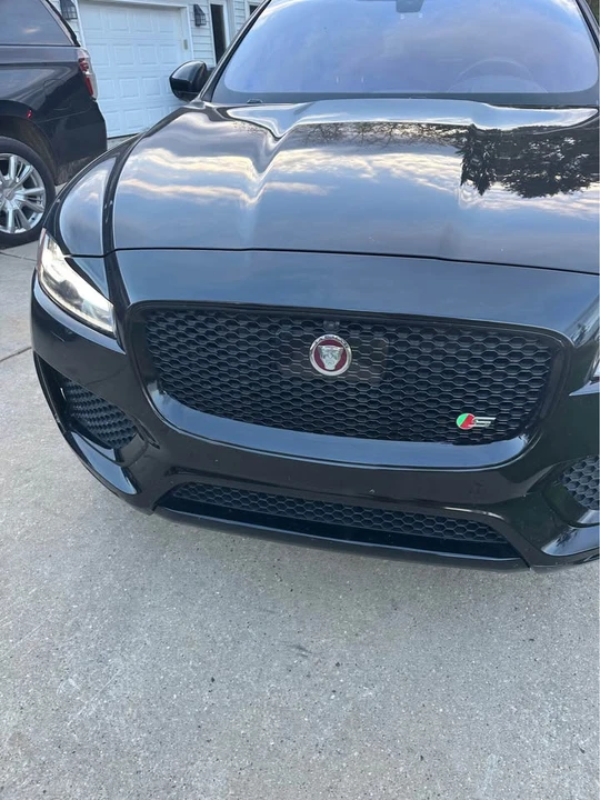 2020 Jaguar F-Pace - Image 7 of 20