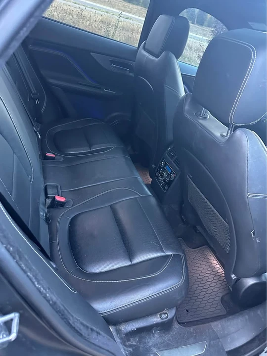 2020 Jaguar F-Pace - Image 9 of 20