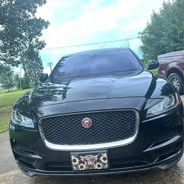 2020 Jaguar F-PACE 30t Portfolio Sport Utility 4D