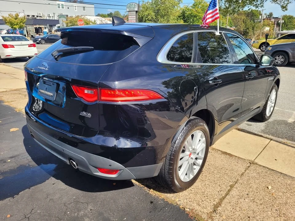 2020 Jaguar F-Pace - Image 4 of 17