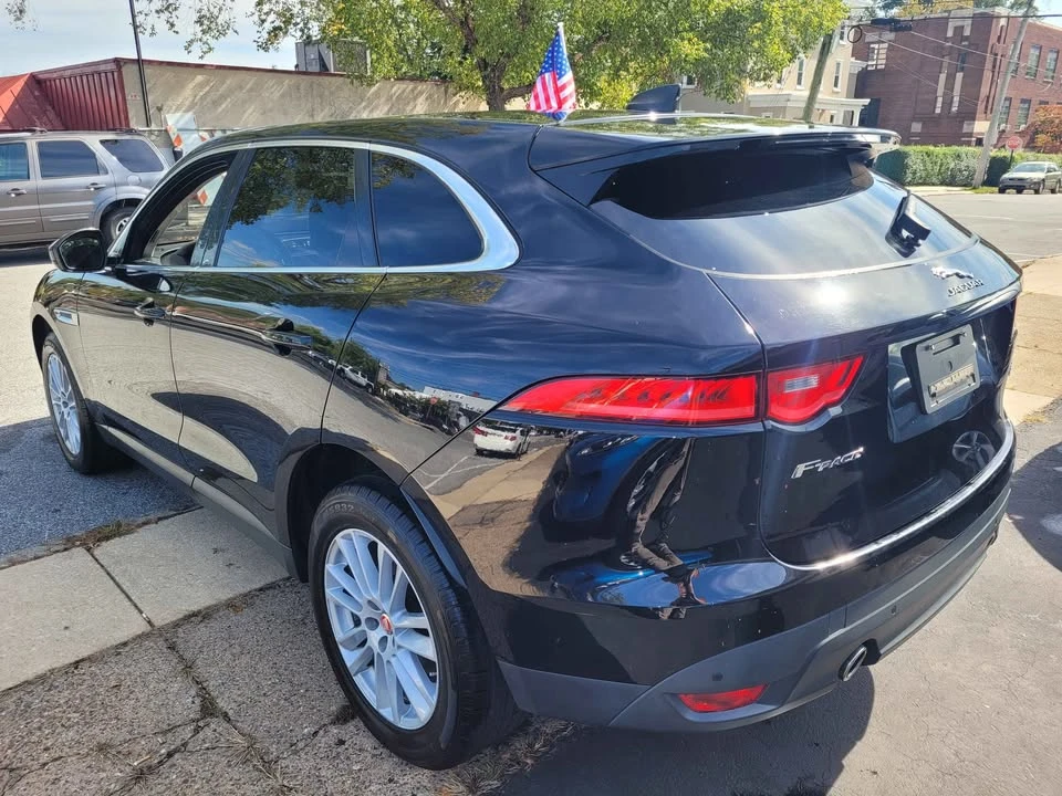 2020 Jaguar F-Pace - Image 3 of 17