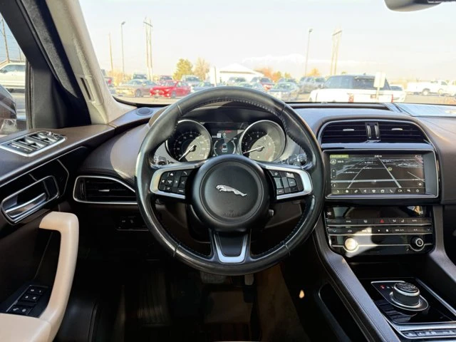 2020 Jaguar F-Pace - Image 13 of 20