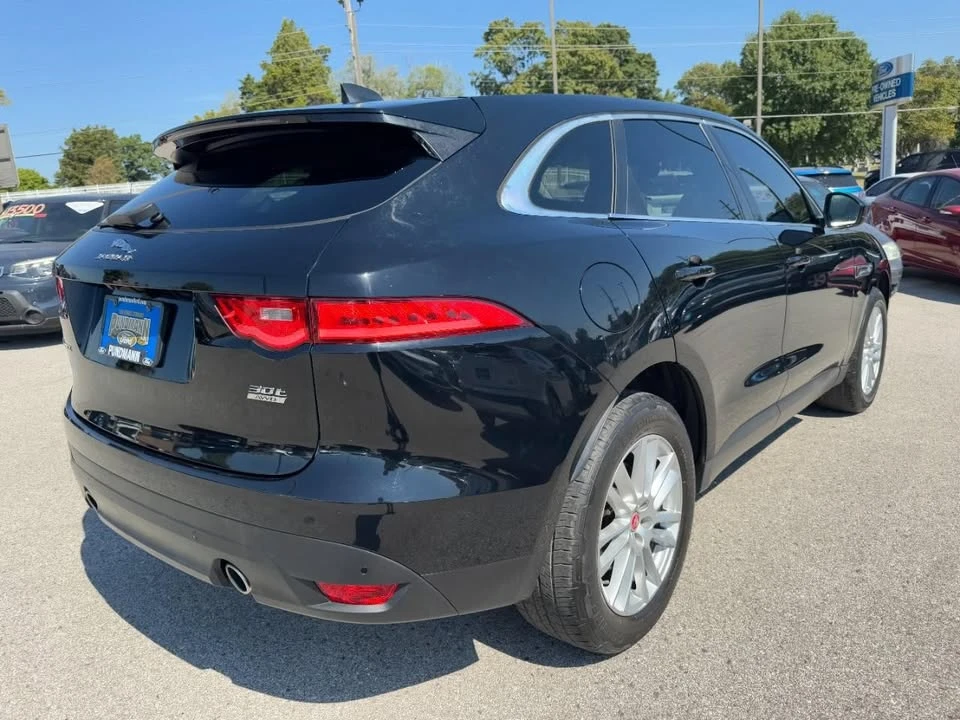 2020 Jaguar F-Pace - Image 2 of 19
