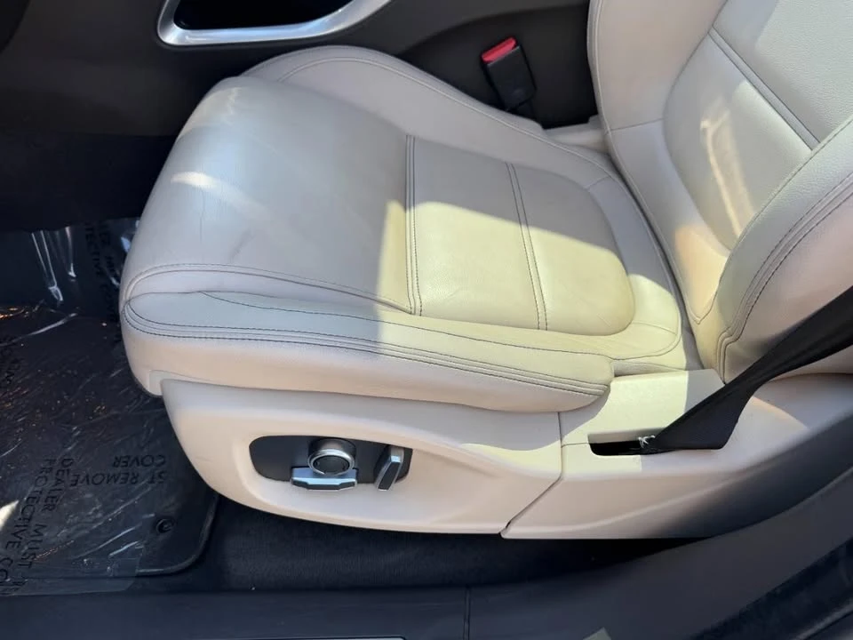 2020 Jaguar F-Pace - Image 14 of 19