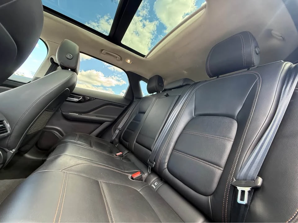 2020 Jaguar F-Pace - Image 6 of 12