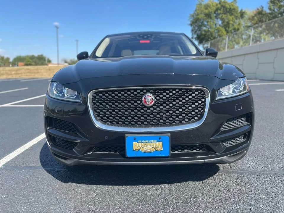 2020 Jaguar F-Pace - Image 8 of 16