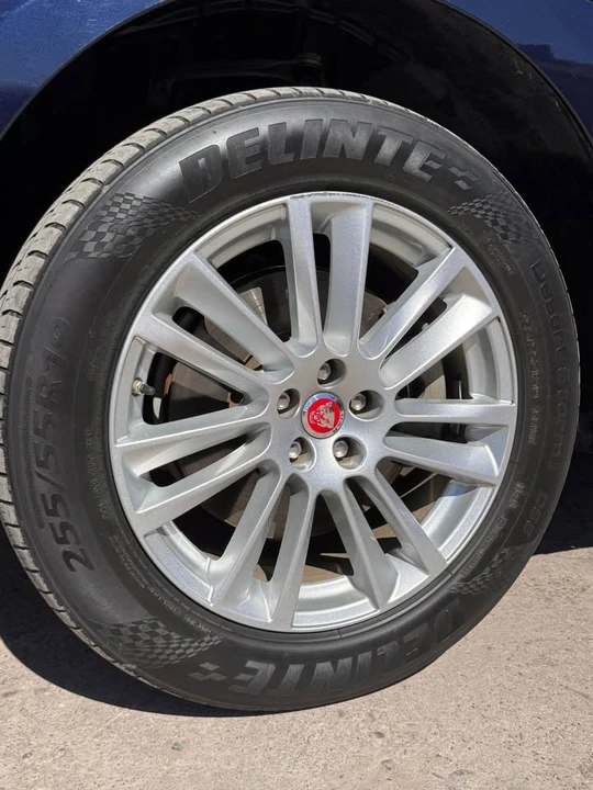 2020 Jaguar F-Pace - Image 12 of 15