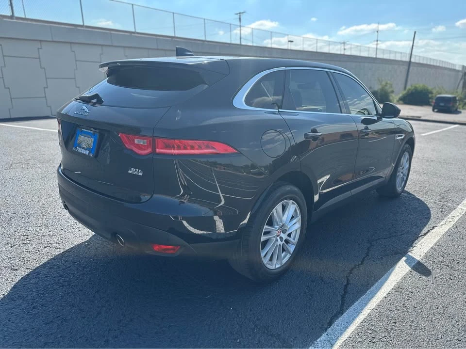 2020 Jaguar F-Pace - Image 5 of 16