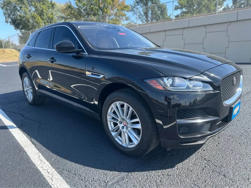 2020 Jaguar F-Pace - Image 7 of 16