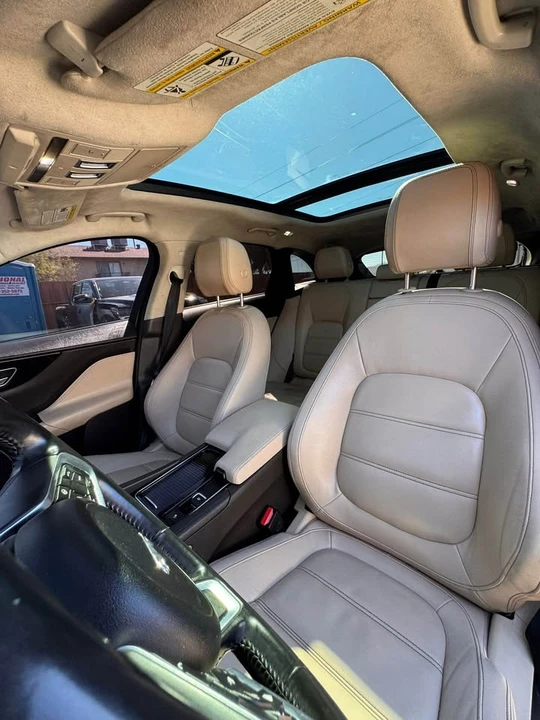2020 Jaguar F-Pace - Image 10 of 15