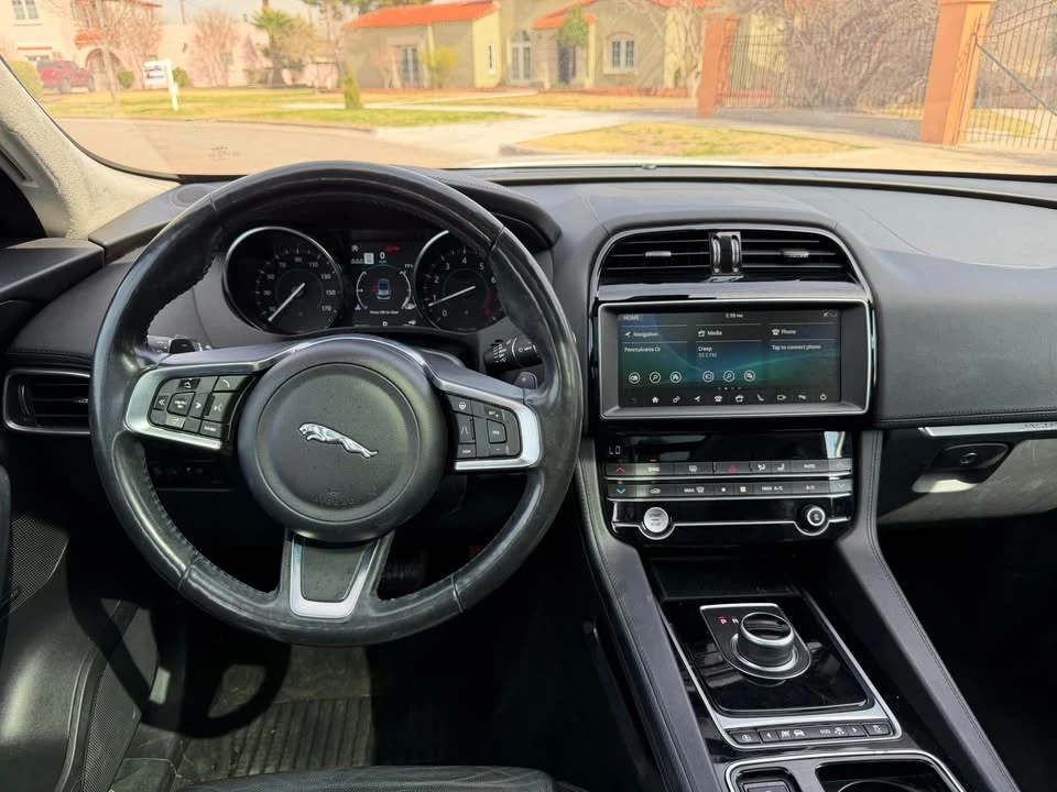 2020 Jaguar F-Pace - Image 12 of 20