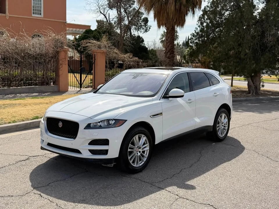 2020 Jaguar F-Pace - Image 15 of 20