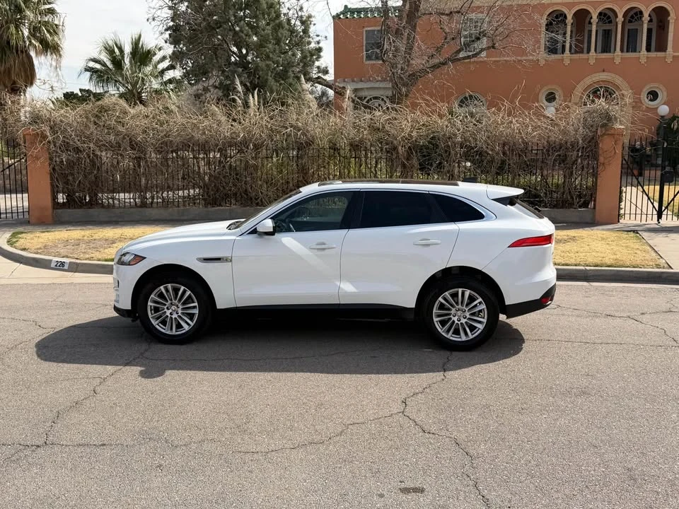 2020 Jaguar F-Pace - Image 17 of 20