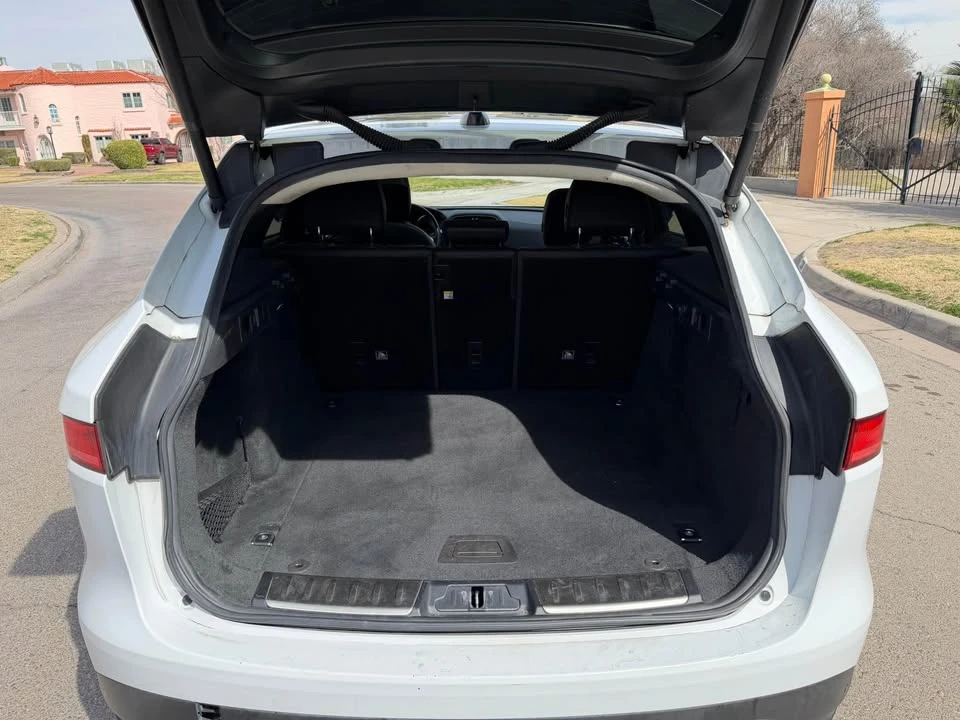 2020 Jaguar F-Pace - Image 16 of 20