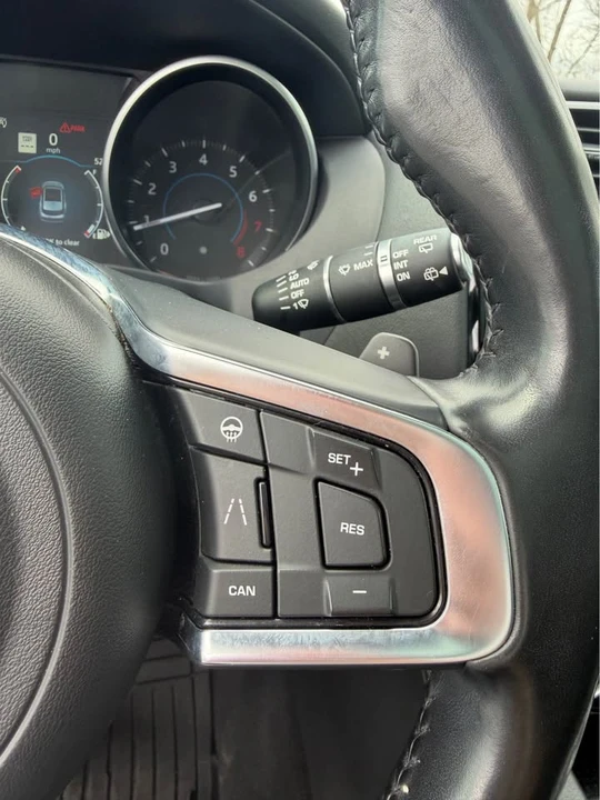 2020 Jaguar F-Pace - Image 15 of 17