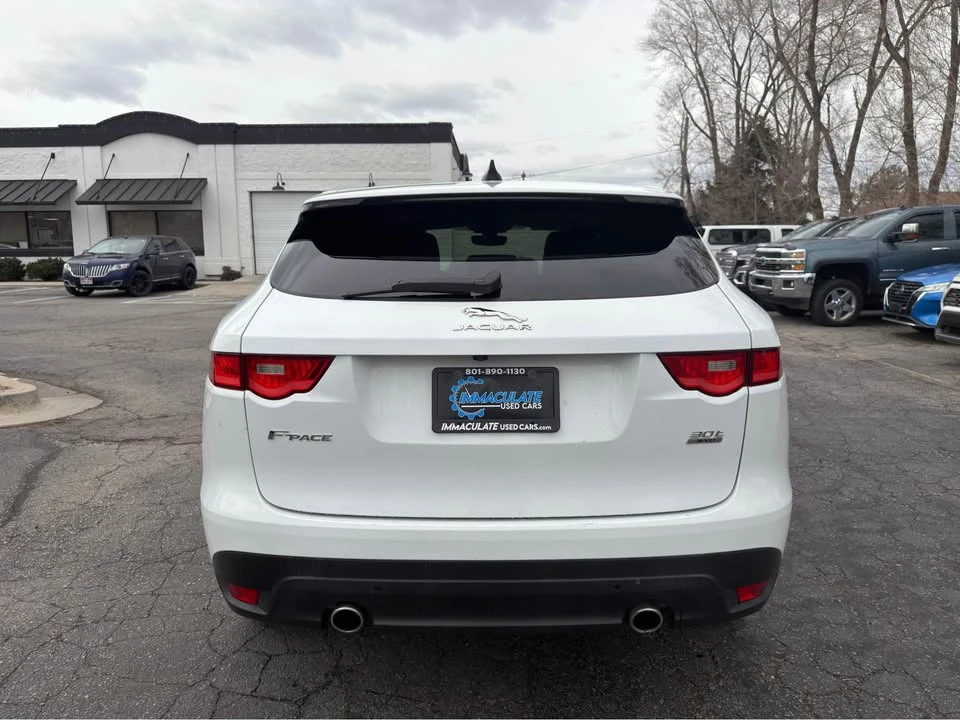 2020 Jaguar F-Pace - Image 4 of 17