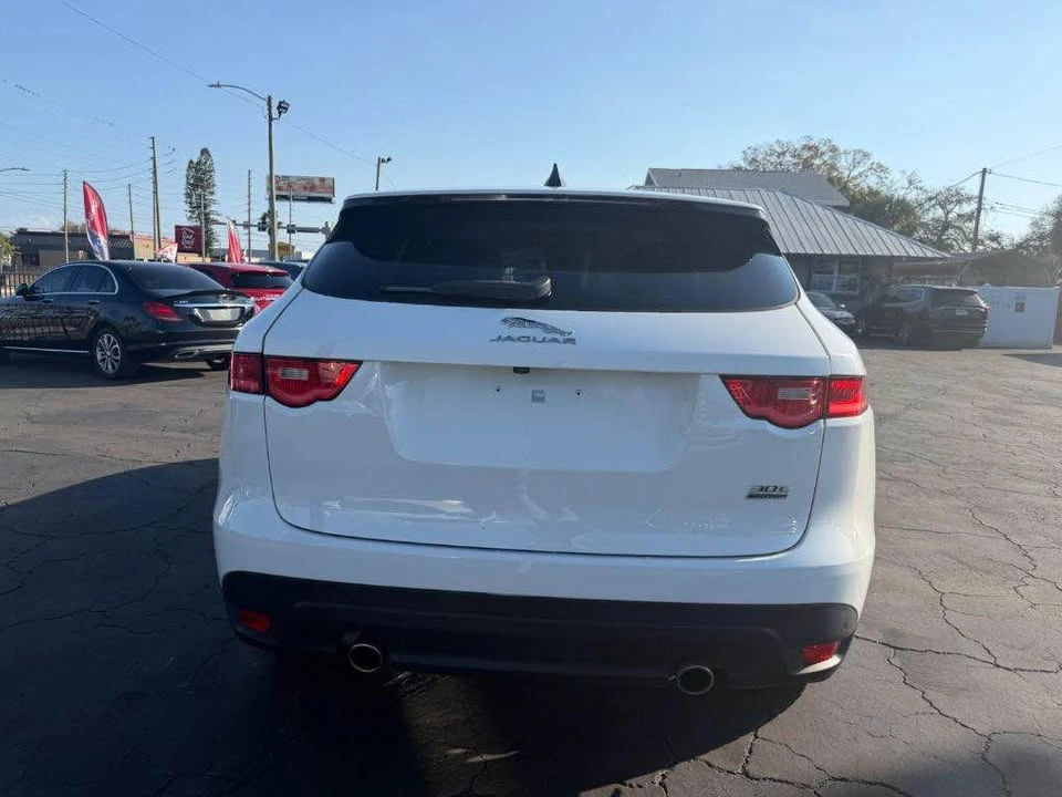 2020 Jaguar F-Pace - Image 11 of 15