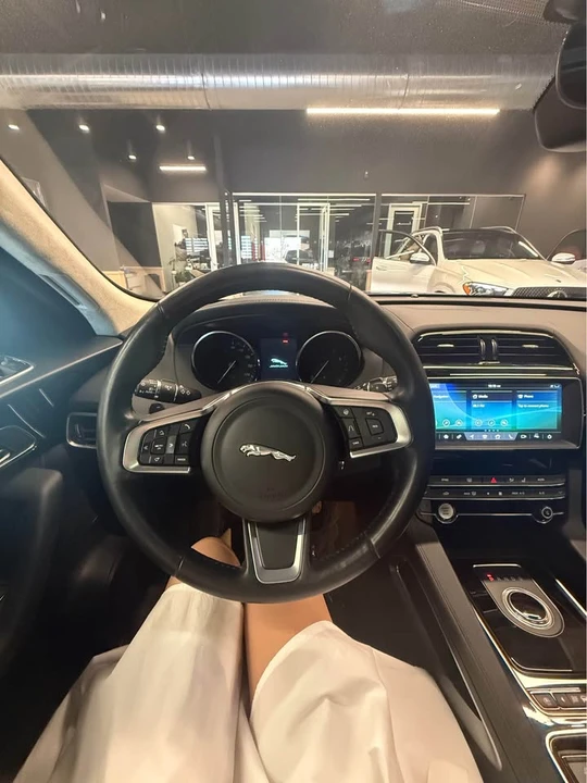 2020 Jaguar F-Pace - Image 5 of 7