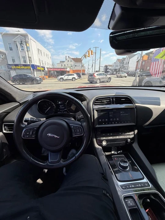 2020 Jaguar F-Pace - Image 5 of 5