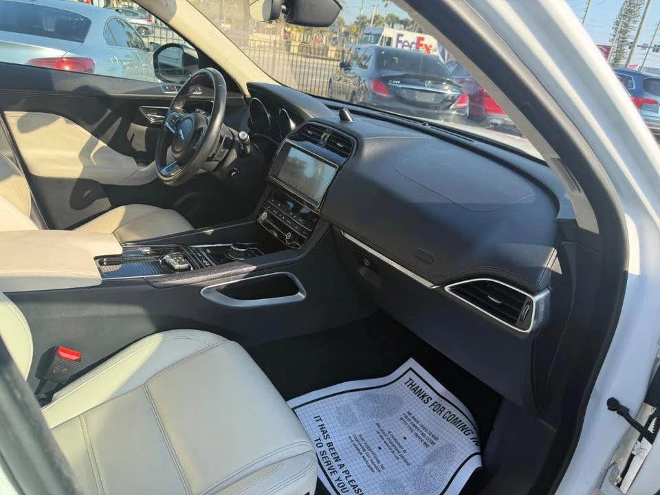 2020 Jaguar F-Pace - Image 4 of 15