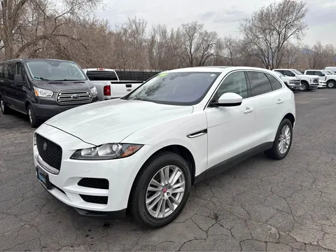 2020 Jaguar F-PACE 30t Prestige Sport Utility 4D