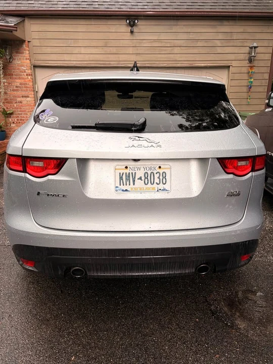 2020 Jaguar F-Pace - Image 2 of 3
