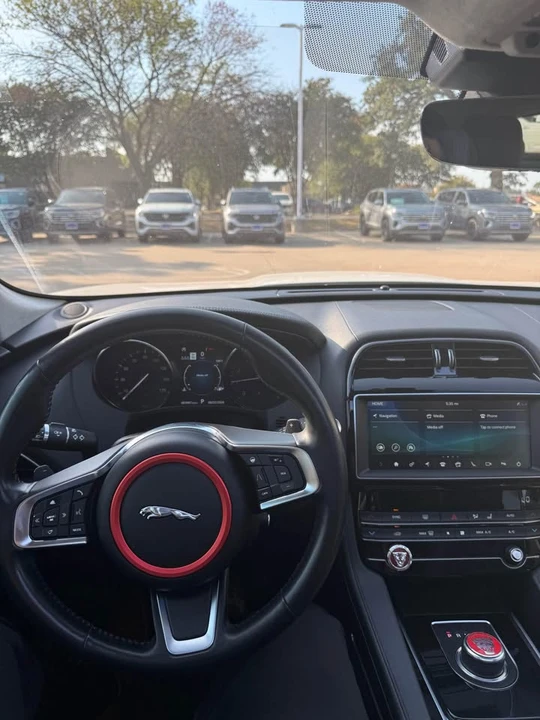 2020 Jaguar F-Pace - Image 6 of 6